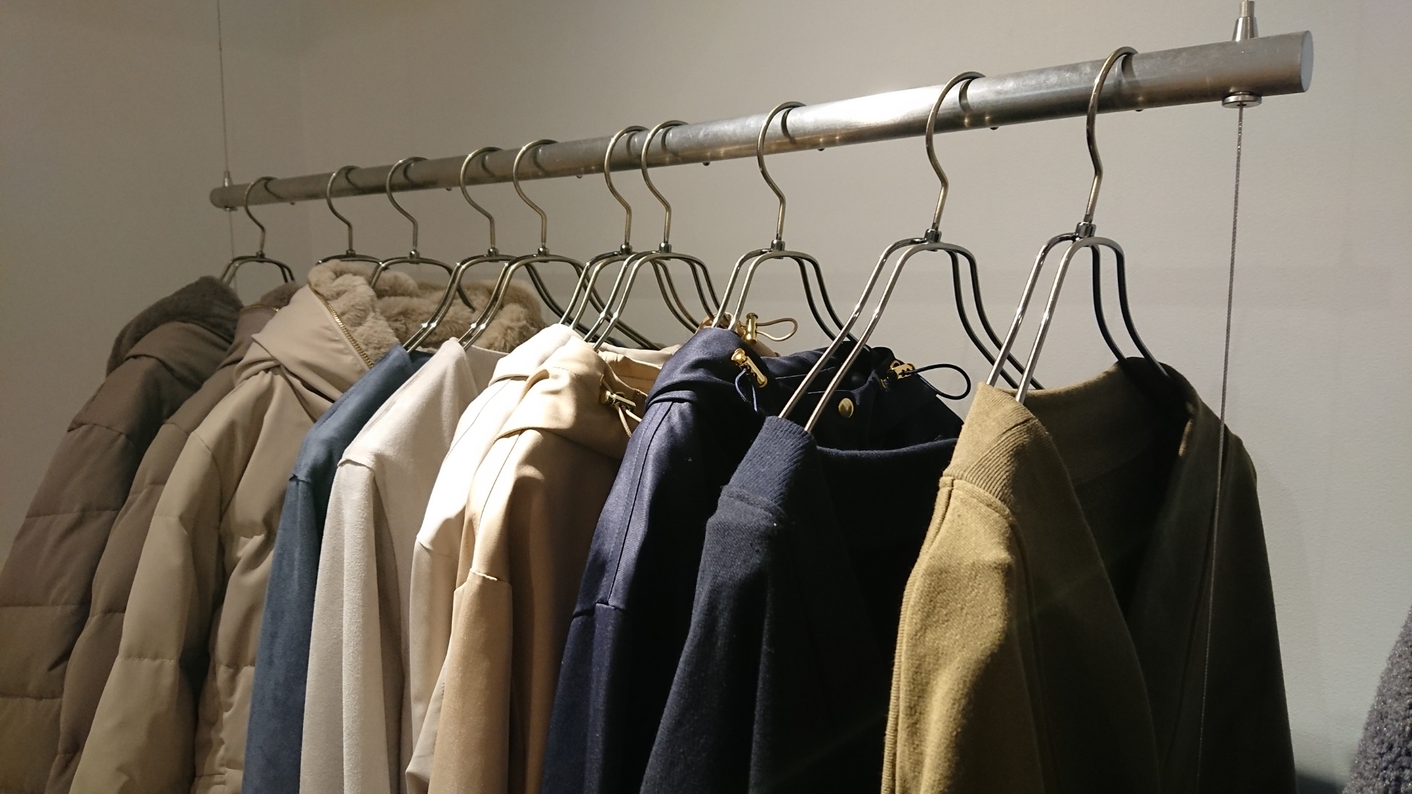 ショールーム用ハンガーの製作 | ハンガーのタヤ | オフィシャルブログ