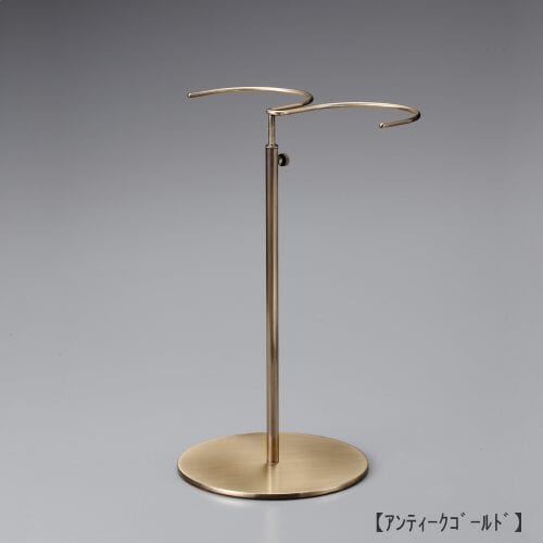 ブーツスタンド両足用/表面処理:アンティークゴールドメッキ(AG)仕上/材質:スチール/ロングブーツを倒れることなくディスプレイ/デザイン:可能な限りスタンドが目立たないようにしました。/ヘッド:上下可動式/日本製
