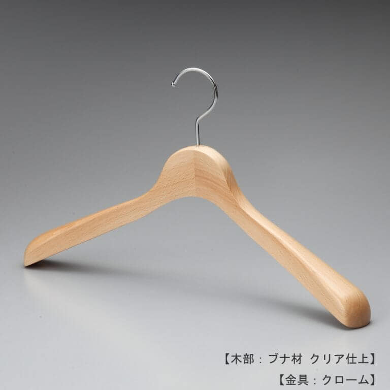 ●ハンガー正面画像
●型番:TY-01
●材質
木部:ブナ材 クリア半ツヤ仕上
金具:クロームメッキ(Cr)
●レディス・メンズサイズ
●トップス用
●形状:湾曲型
●フェイス:丸頭
●フック:回転式
●ハンガーの肩先が手前に湾曲し肩先の厚みも40mmありますので、スーツ、ジャケット、コートをしわなく綺麗にかけるのに最適な1本。なだらかな型のラインとコンケーブ(湾曲)したラインが好評です。フェイス部分(フックの付け根の木部)が丸頭の為、洋服をかけた際にカジュアルな印象になります。