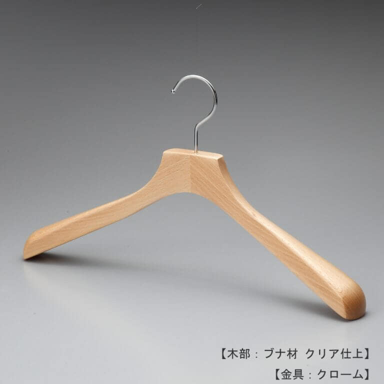 ●ハンガー正面画像
●型番:TY-15
●材質
木部:ブナ材 クリア半ツヤ仕上
金具:クロームメッキ(Cr)
●レディス・メンズサイズ
●トップス用
●形状:湾曲型
●フェイス:平頭
●フック:回転式
●ハンガーの肩先が手前に湾曲し肩先の厚みも40mmありますので、スーツ、ジャケット、コートをしわなく綺麗にかけるのに最適な1本。なだらかな型のラインとコンケーブ(湾曲)したラインが好評です。フェイス部分(フックの付け根の木部)が平頭の為、洋服をかけた際にフォーマルな印象になります。